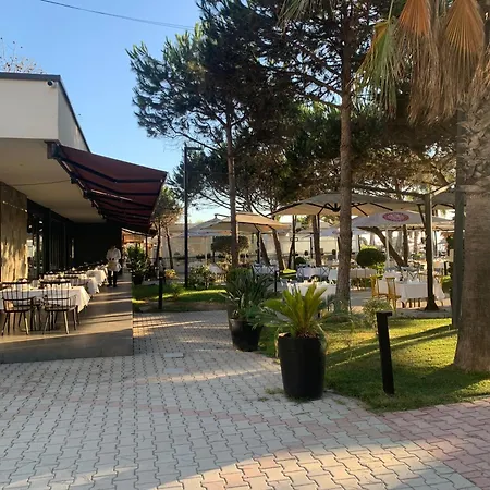 Апартаменты Gridis Qerret - One Bedroom Apartment, At Qerret Beach, Durres, Albania Голем