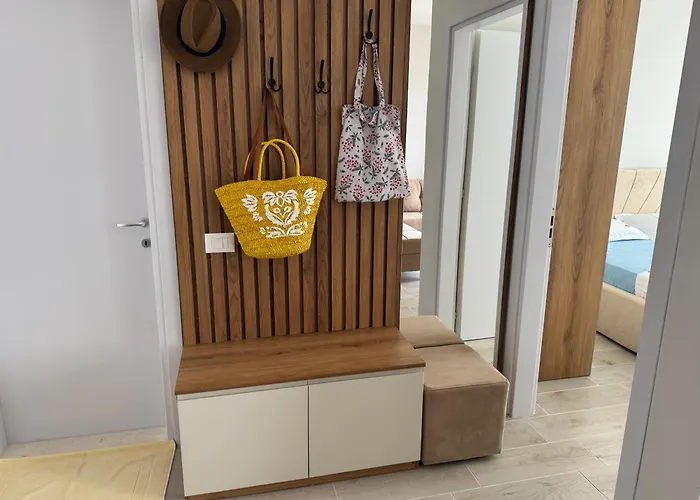 アパート Gridis Qerret - One Bedroom Apartment, At Qerret Beach, Durres, Albania *