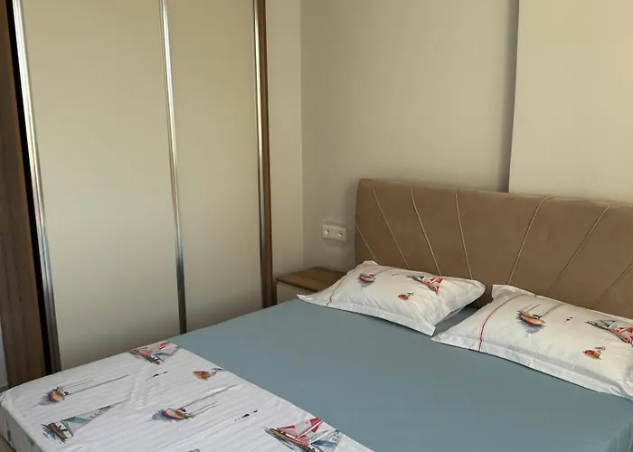 Gridis Qerret - One Bedroom Apartment, At Qerret Beach, Durres, Albania アパート