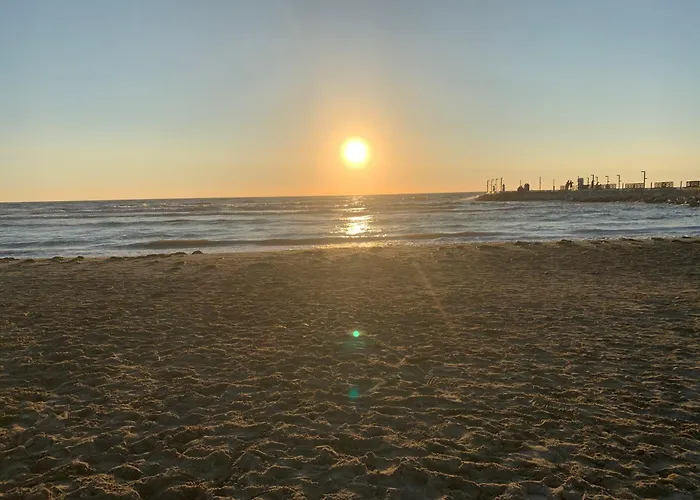 Gridis Qerret - One Bedroom Apartment, At Qerret Beach, Durres, Albania アパート