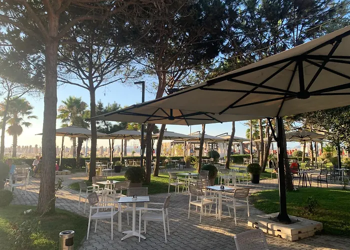 Gridis Qerret - One Bedroom Apartment, At Qerret Beach, Durres, Albania * ゴーレム