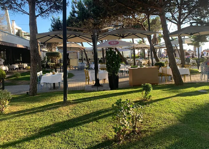 アパート Gridis Qerret - One Bedroom Apartment, At Qerret Beach, Durres, Albania *