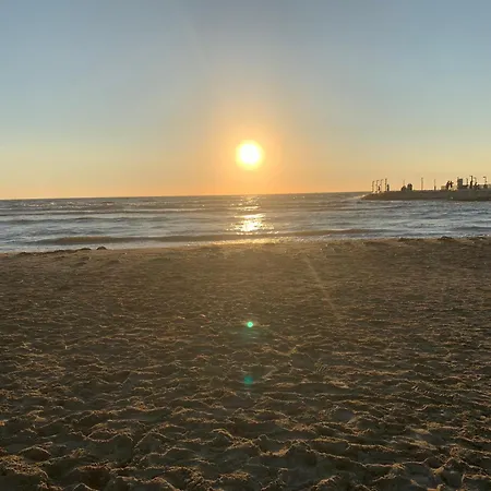 Gridis Qerret - One Bedroom Apartment, At Qerret Beach, Durres, Albania 公寓