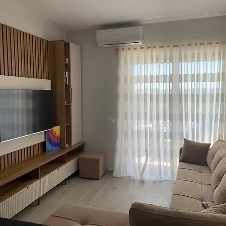 公寓 Gridis Qerret - One Bedroom Apartment, At Qerret Beach, Durres, Albania 格勒姆