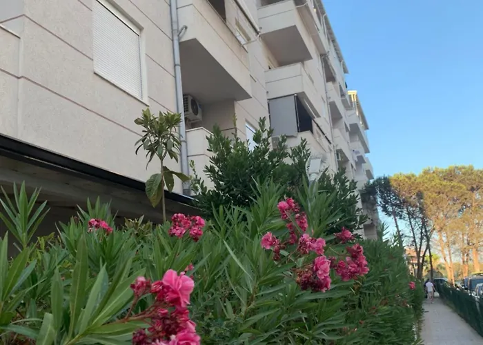 Gridis Qerret - One Bedroom Apartment, At Qerret Beach, Durres, Albania Appartement Golem (Tirana)